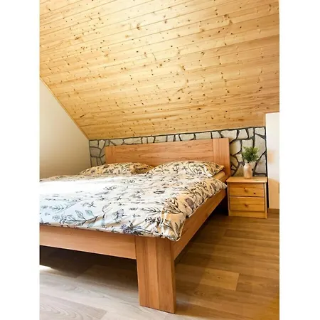 Spacious With Swimming Pool *