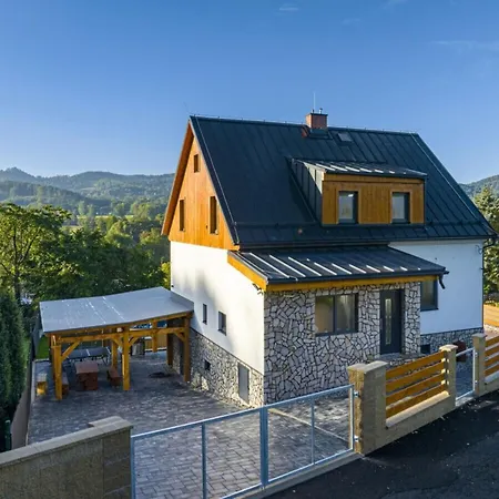 Spacious With Swimming Pool ヴィラ Horní Podluží