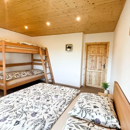 Spacious With Swimming Pool *