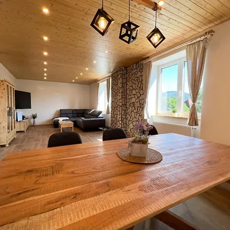 别墅 Spacious With Swimming Pool