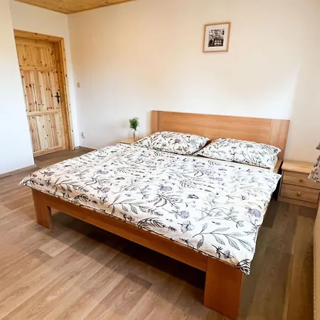 Spacious With Swimming Pool