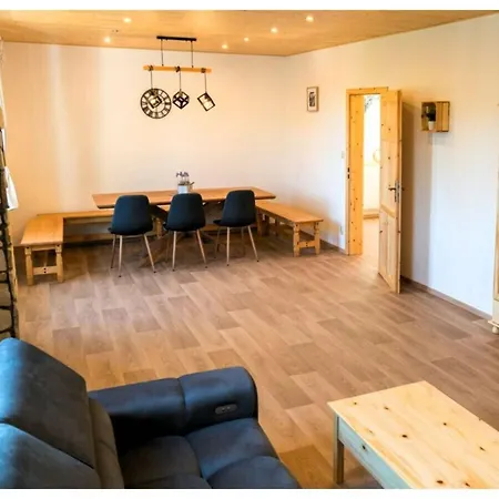 Spacious With Swimming Pool ヴィラ *